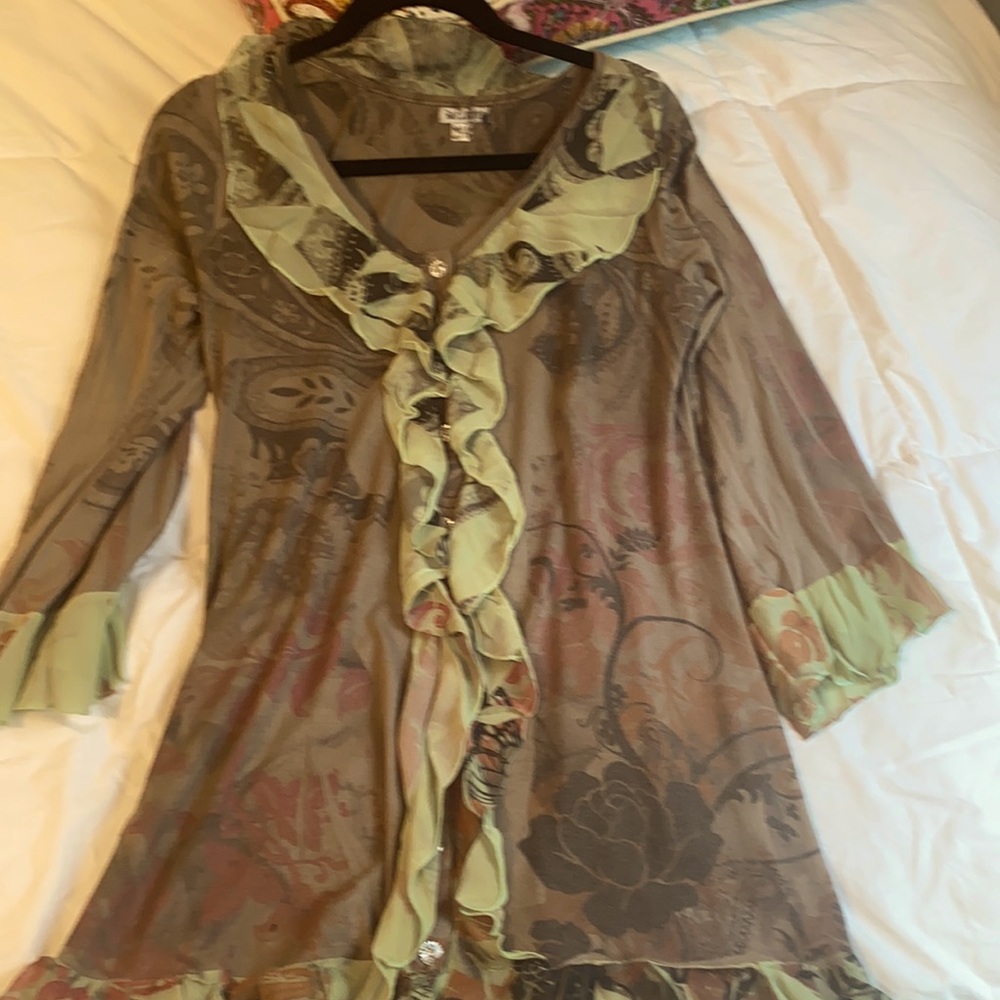DB Sport blouse. Very Comfortable
